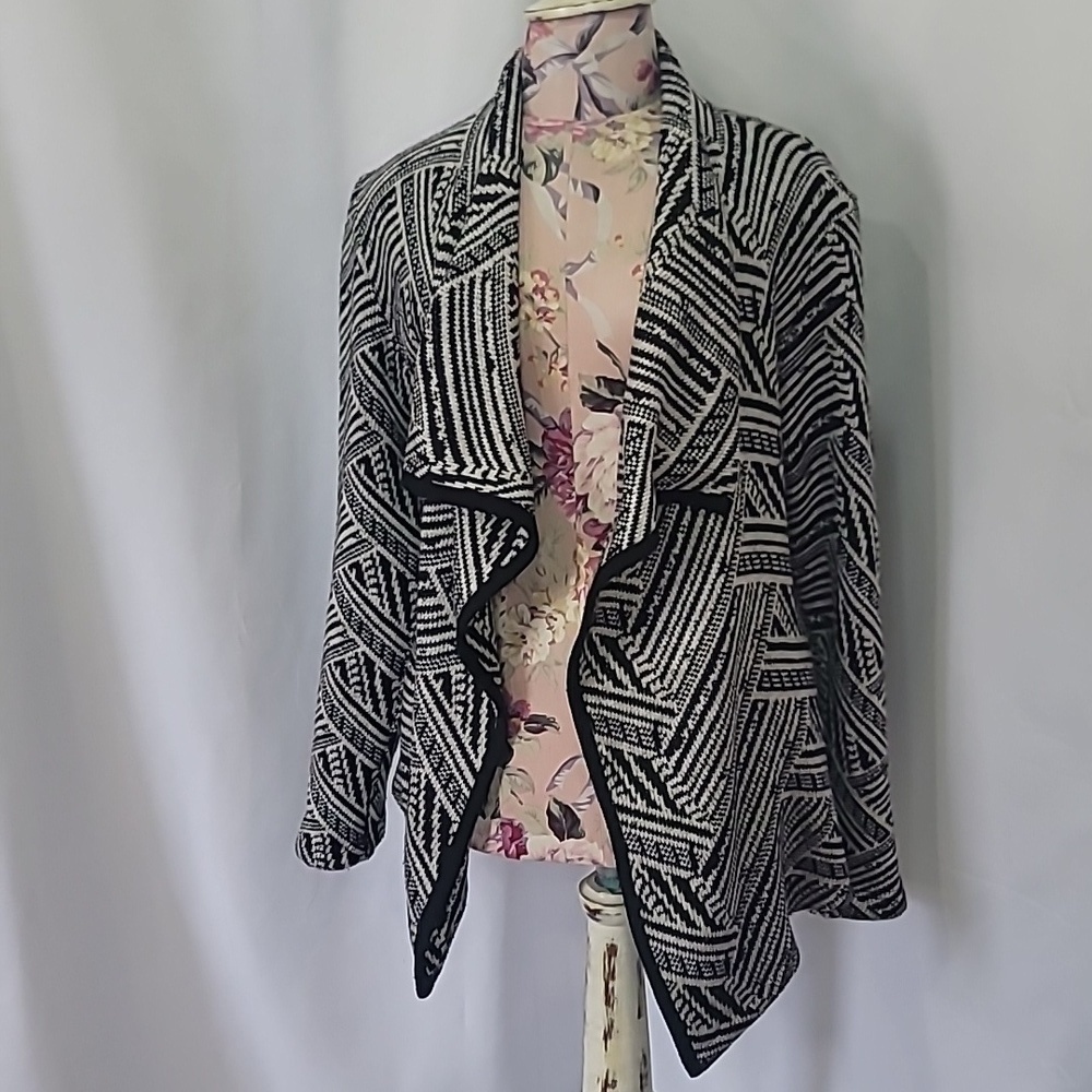 3/$30 BELLISSIMA Geometric Graphic Pattern Wool Knit Drape Waterfall Cardigan